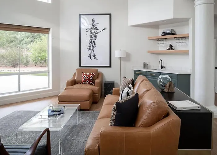 Dom wakacyjny Paradise - Modern Luxe With Pool & Putt Scottsdale