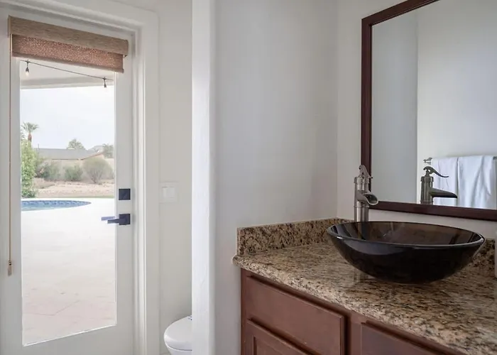 Paradise - Modern Luxe With Pool & Putt Scottsdale