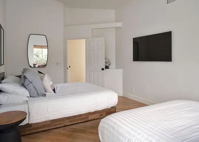 Paradise - Modern Luxe With Pool & Putt * Scottsdale