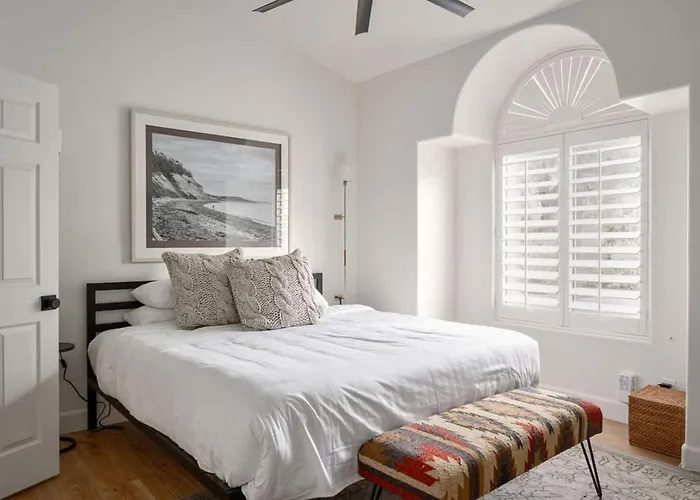 Paradise - Modern Luxe With Pool & Putt Dom wakacyjny *