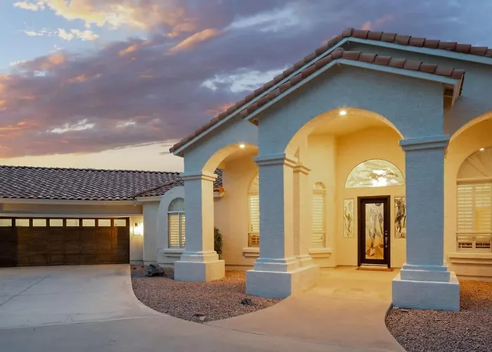 Paradise - Modern Luxe With Pool & Putt *