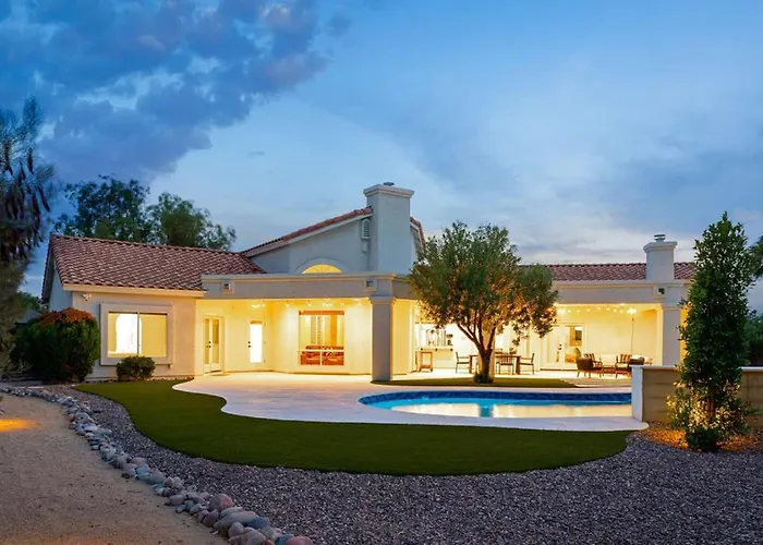 Paradise - Modern Luxe With Pool & Putt Dom wakacyjny *